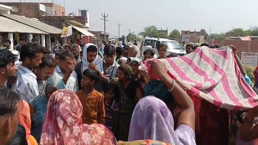 अजय  कुमार  की  फाइल  फोटो