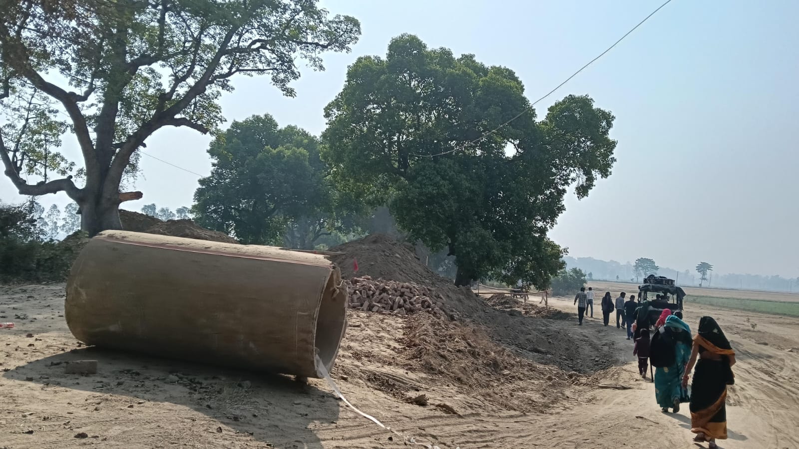 बंद पड़ा कलीनगर पुल। संवाद