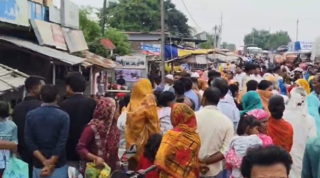 गुस्साए लोगों ने की रोड जाम