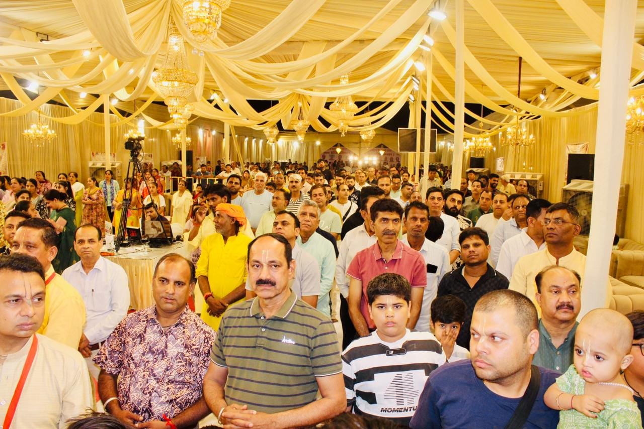 श्रीमद्भागवत कथा करते साक्षी गोपाल दास महाराज। संवाद