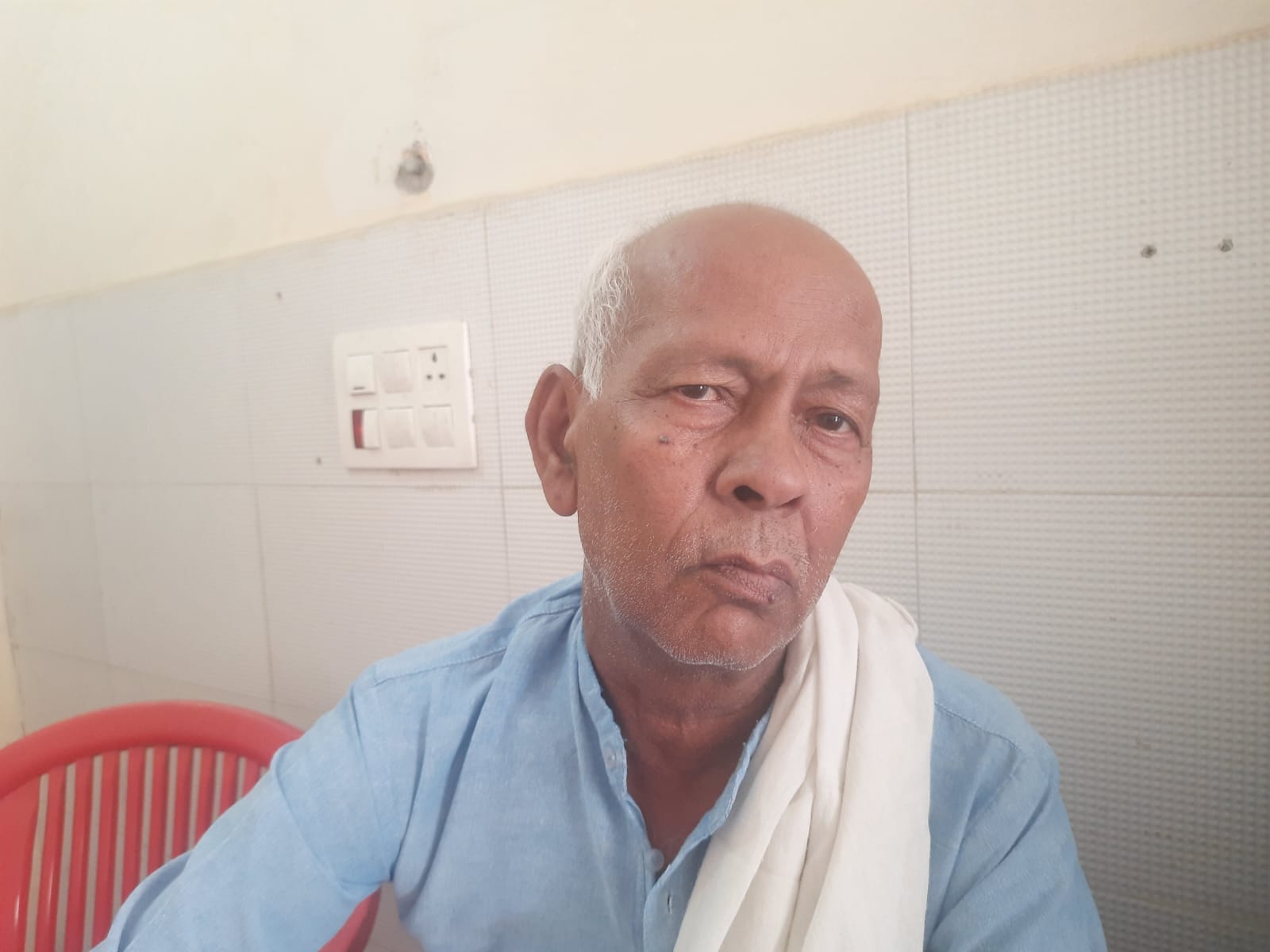 फोटो: सोनीपत के न्यू जीवन नगर में टूटी पड़ी सड़क। संवाद