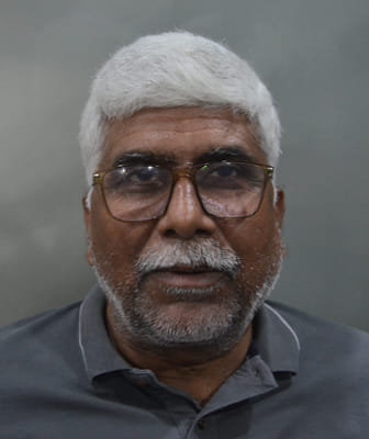 ग्रेटर नोएडा के साइट पांच में अमर उजाला द्वारा आयोजित उद्यमी संवाद में समस्याओ को लेकर चर्चा कर