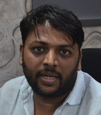 ग्रेटर नोएडा के साइट पांच में अमर उजाला द्वारा आयोजित उद्यमी संवाद में समस्याओ को लेकर चर्चा कर