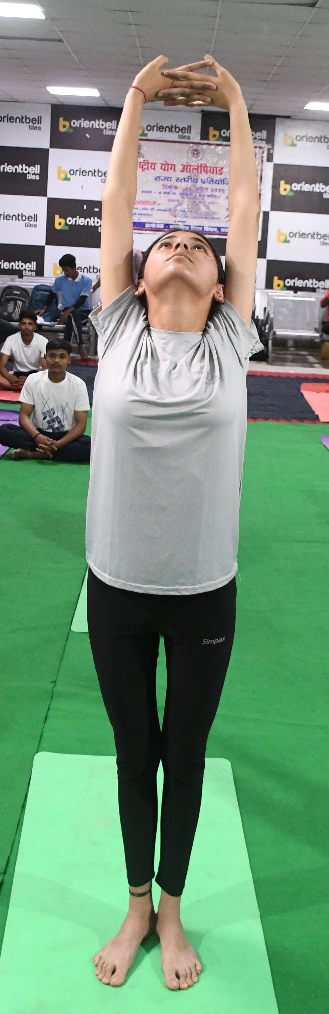 योगा ओलंपियाड में शामिल प्रतिभागी। 