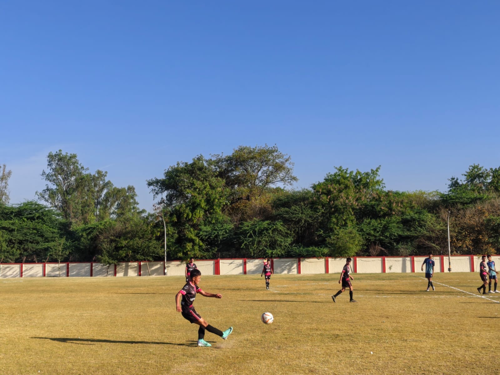 अंबाला छावनी के आर्मी पब्लिक स्कूल के खिलाड़ी जीत के बाद खुशी जाहिर करते हुए। प्रवक्ता