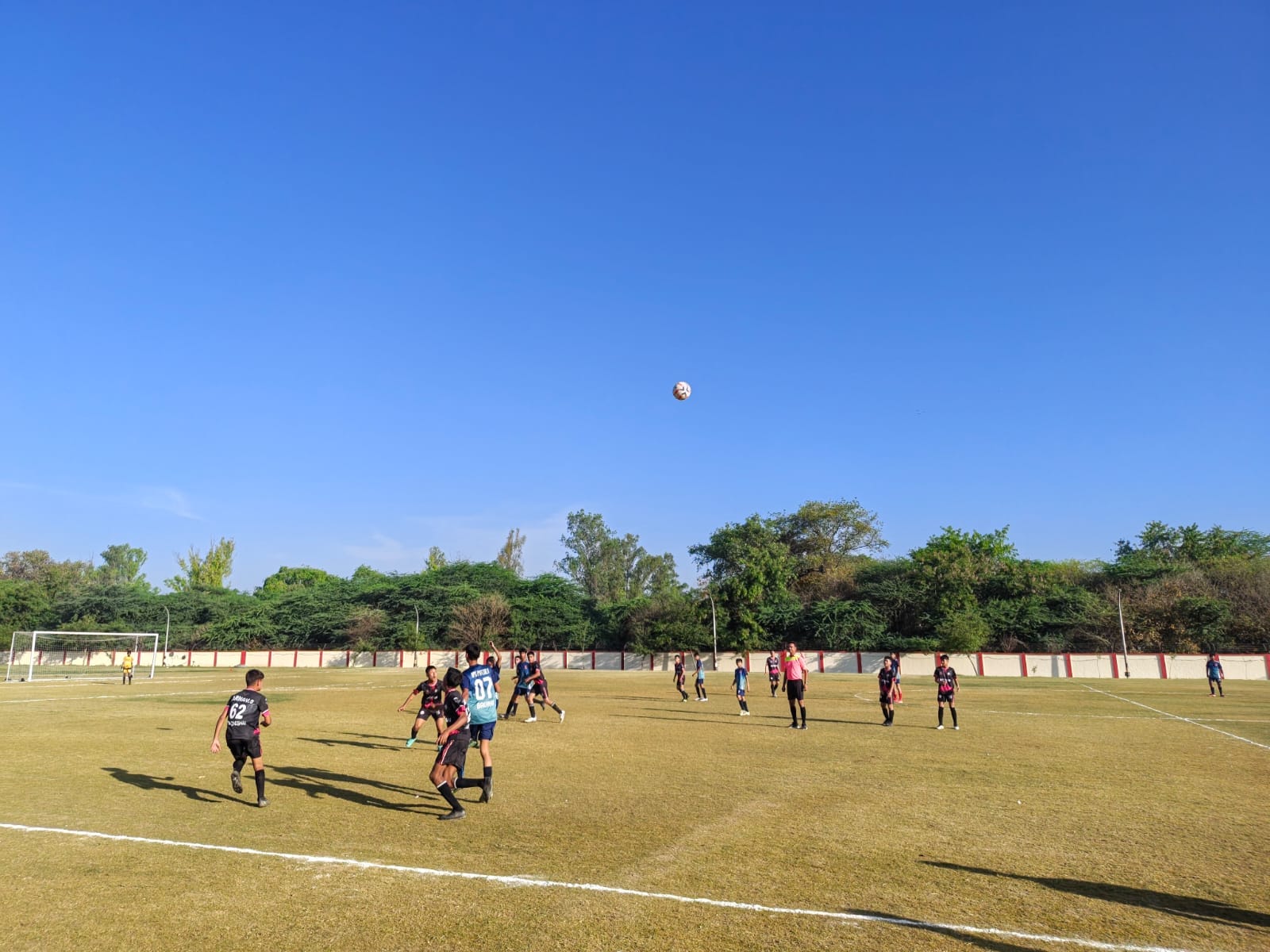 अंबाला छावनी के आर्मी पब्लिक स्कूल के खिलाड़ी जीत के बाद खुशी जाहिर करते हुए। प्रवक्ता