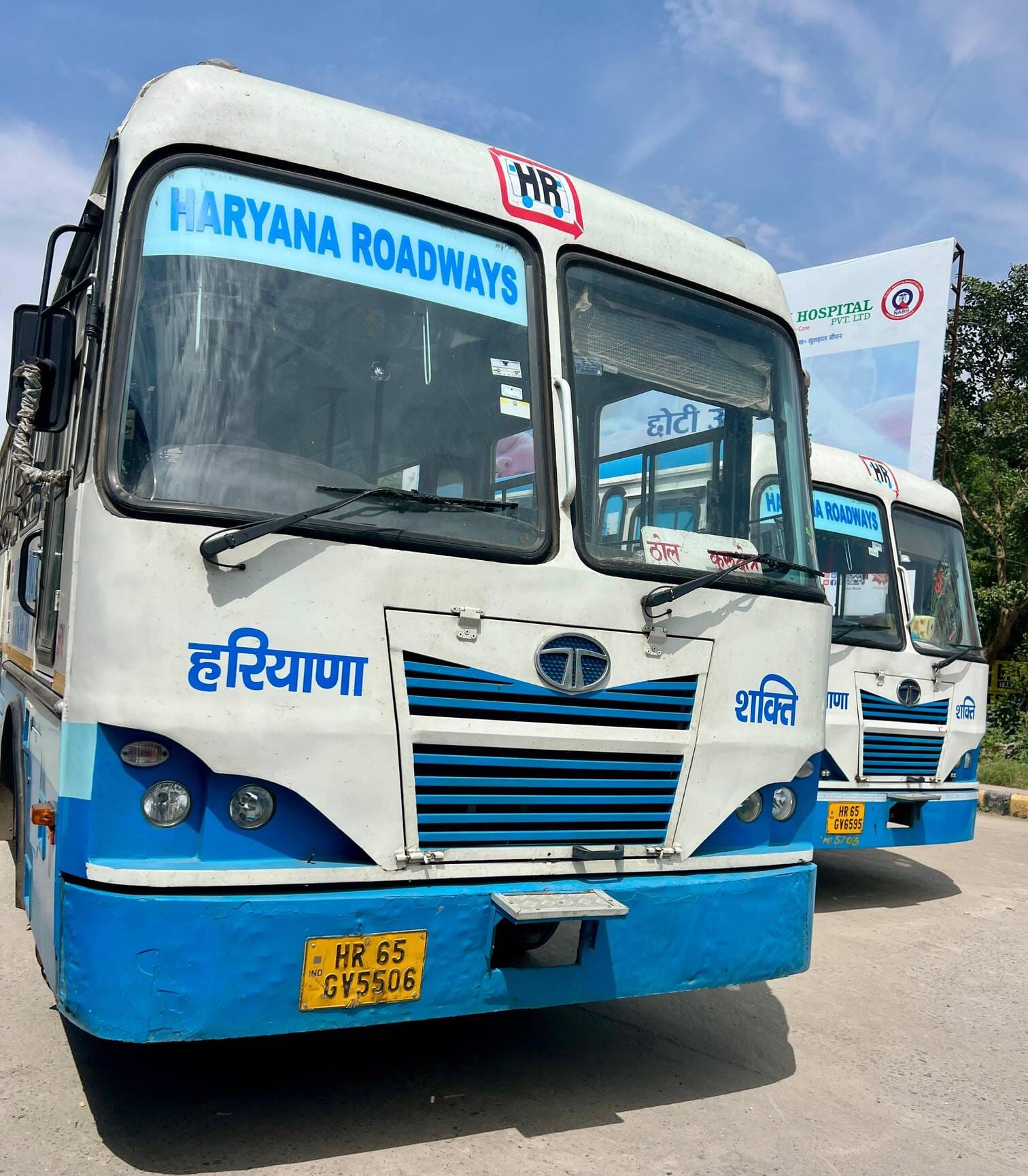 कुरुक्षेत्र। डिपो में खड़ी रोडवेज बस। संवाद