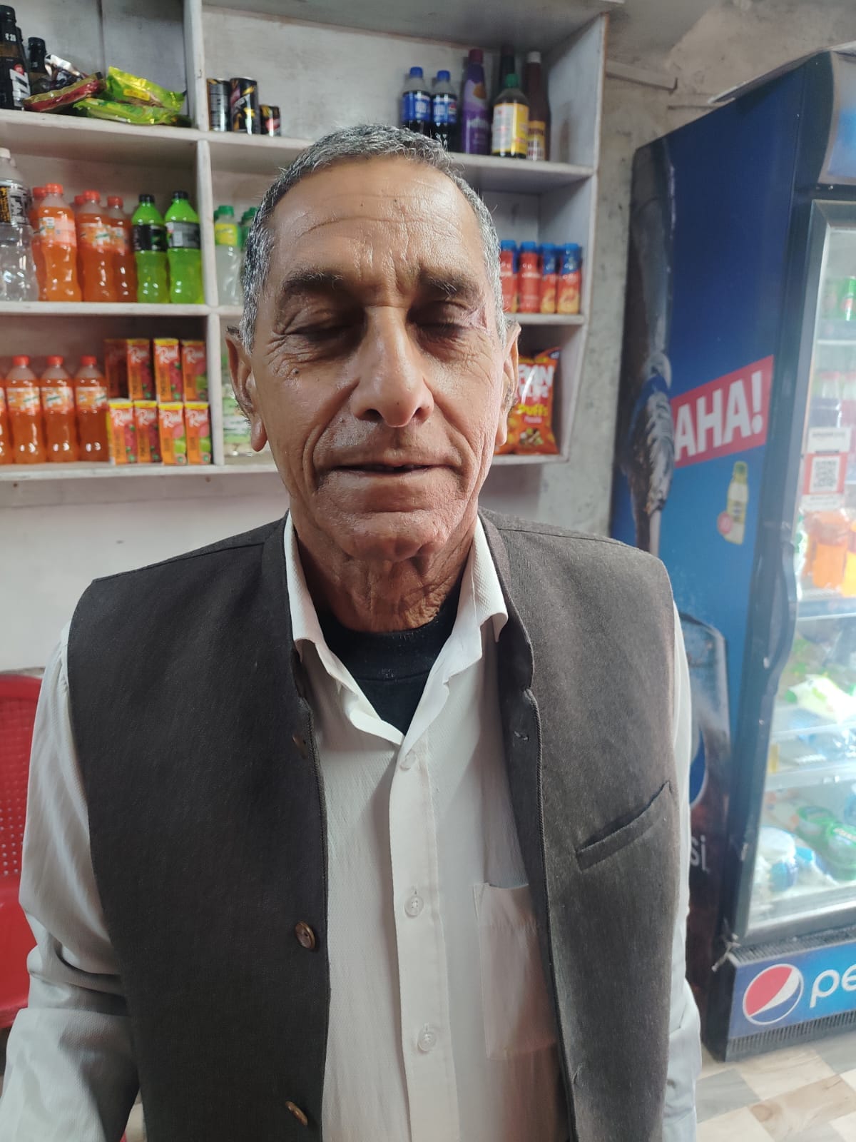 खस्ताहाल ऊहल से लडियार तियान संपर्क मार्ग। संवाद