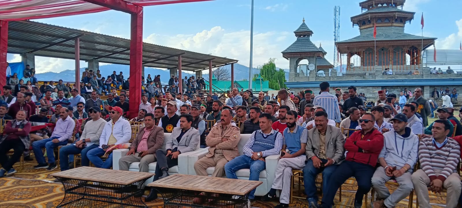महासू मेले में बारिश के बाद बना अव्यवस्था का आलम। संवाद