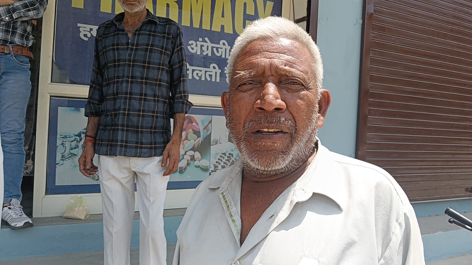 वार्ड नंबर 18 में गली नंबर नौ की टूटी सड़कें। संवाद