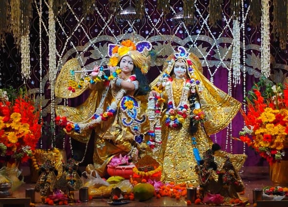 इस्कॉन मंदिर में धूमधाम से मनाई गई नरसिंह चतुर्दशी