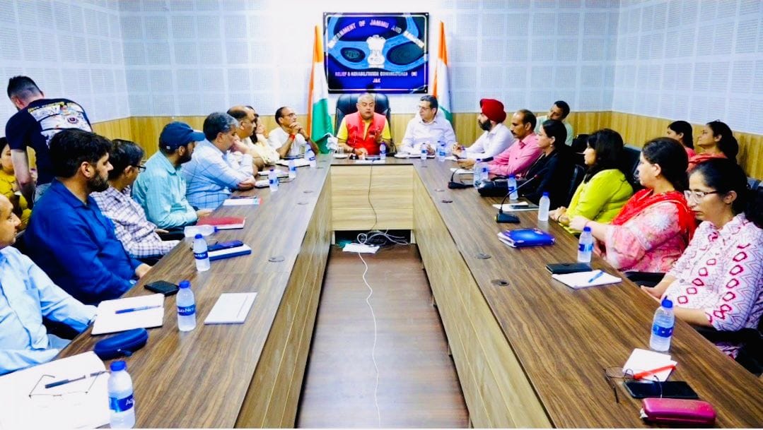प्रदेश के मुख्य प्रधान जनगणना अधिकारी अमित शर्मा ने प्रवासी शिविर पुरखू में जनगणना 2027 की सफलत