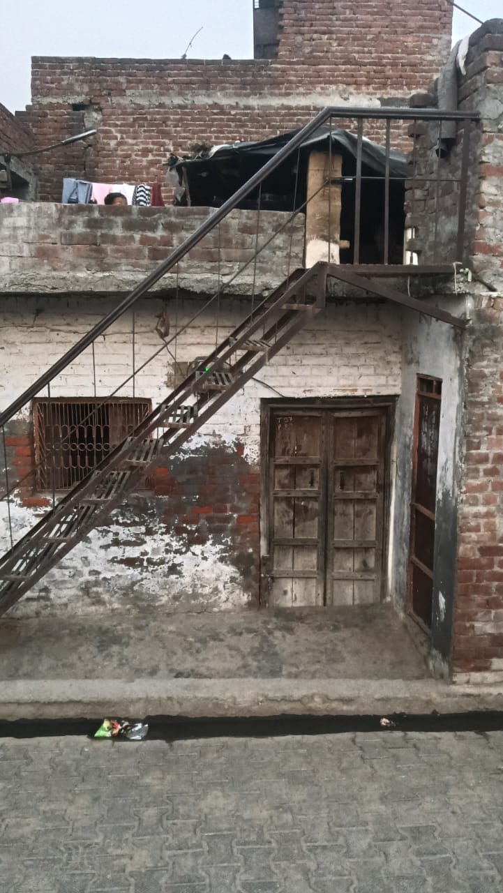 फोटो 41 - दिनेश। स्रोत : स्वयं फोटो 41 - दिनेश। स्रोत : स्वयं
