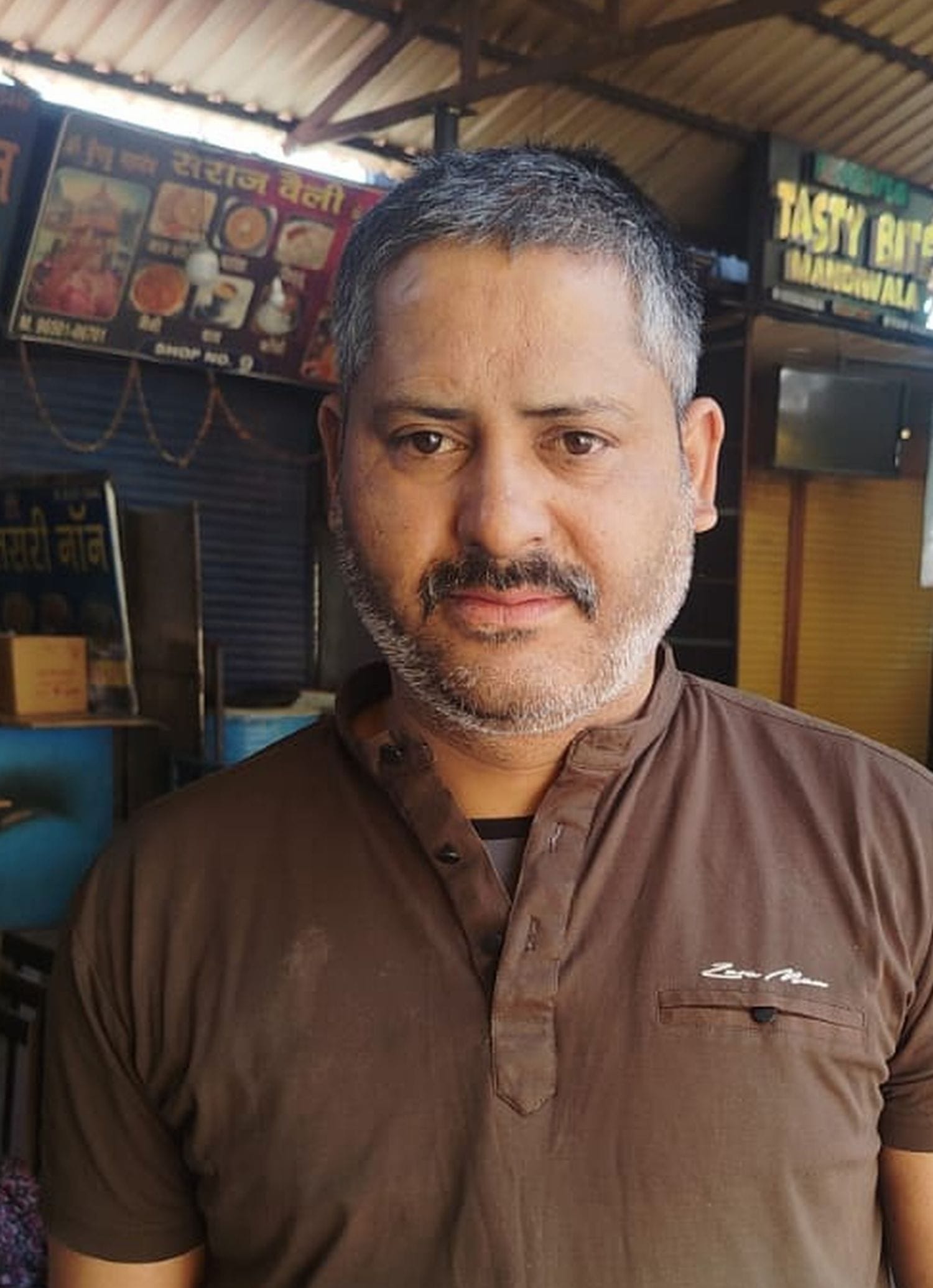 सिलिंडर---कुलदीप ठाकुर। कारोबारी।