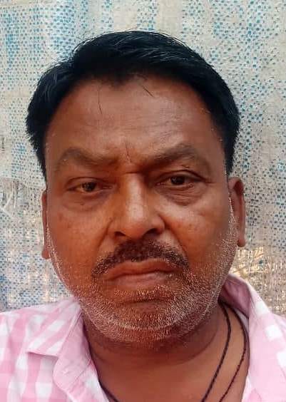 सदर बाजार स्थित एक होटल पर व्यावसायिक सिलिंडर का उपयोग करता कर्मचारी। संवाद सदर बाजार स्थित एक होटल पर व्यावसायिक सिलिंडर का उपयोग करता कर्मचारी। संवाद