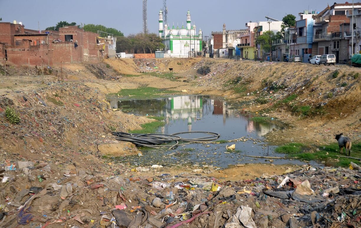 चिनौर स्थित निर्माणाधीन तालाब। संवाद चिनौर स्थित निर्माणाधीन तालाब। संवाद