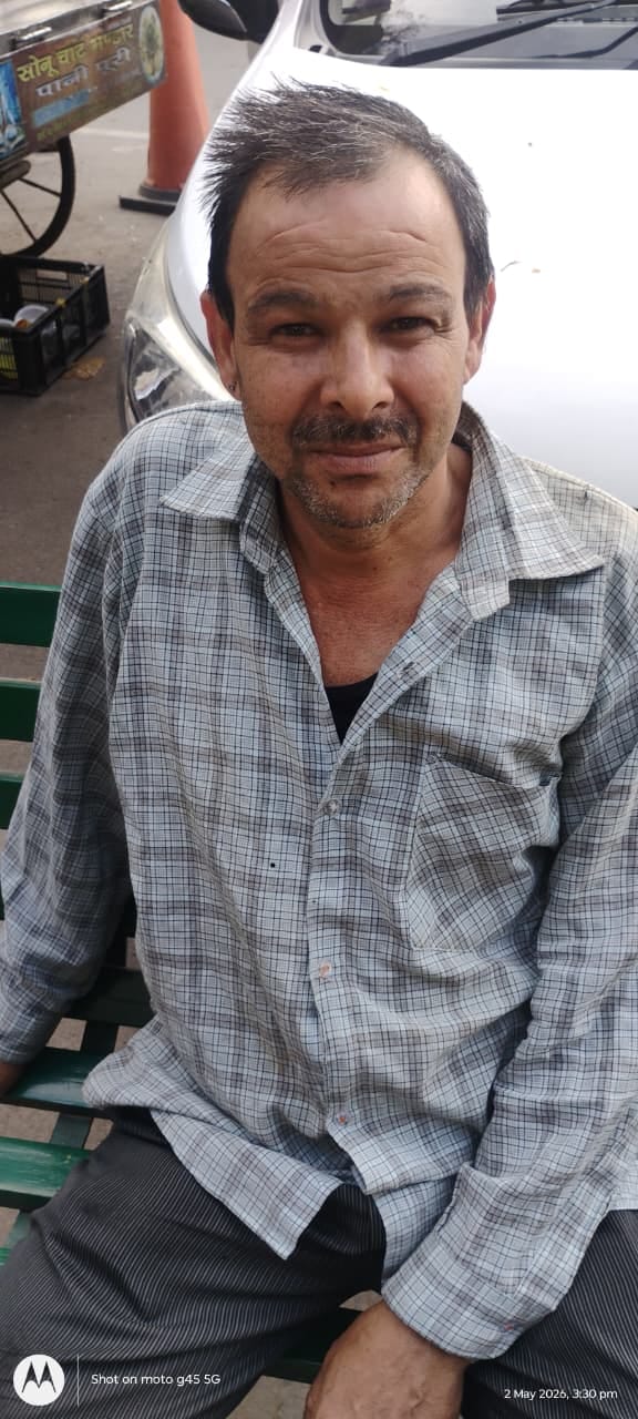 -जोगिंद्र ठाकुर, सुजानपुर निवासी।