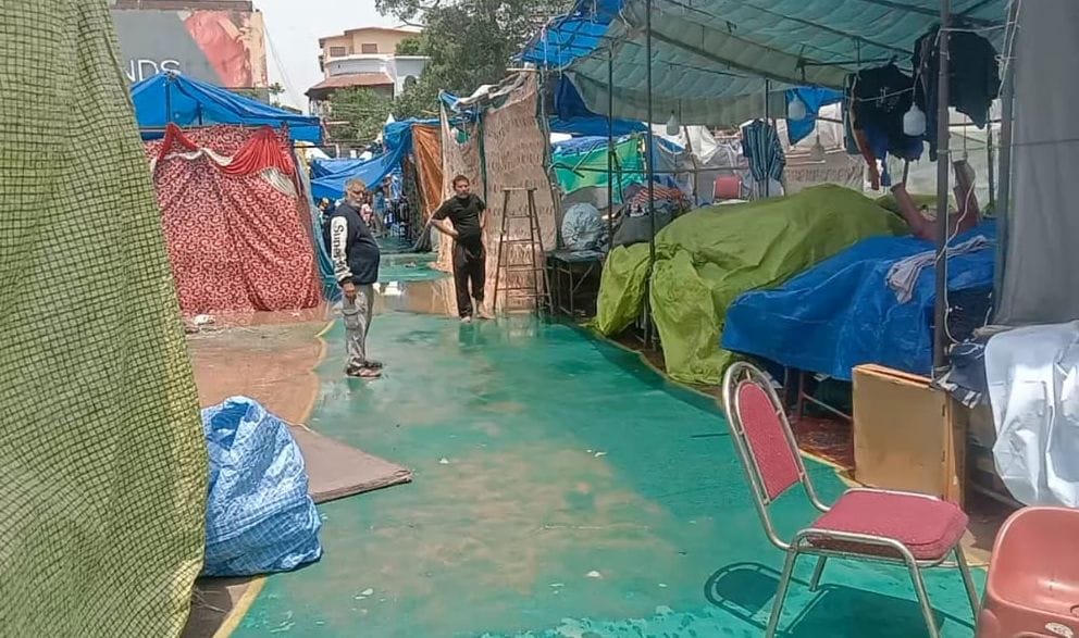 नाहन के चौगान मैदान में आगमन जोड़ मेला क्षेत्र में बारिश के कारण घुसा पानी। संवाद