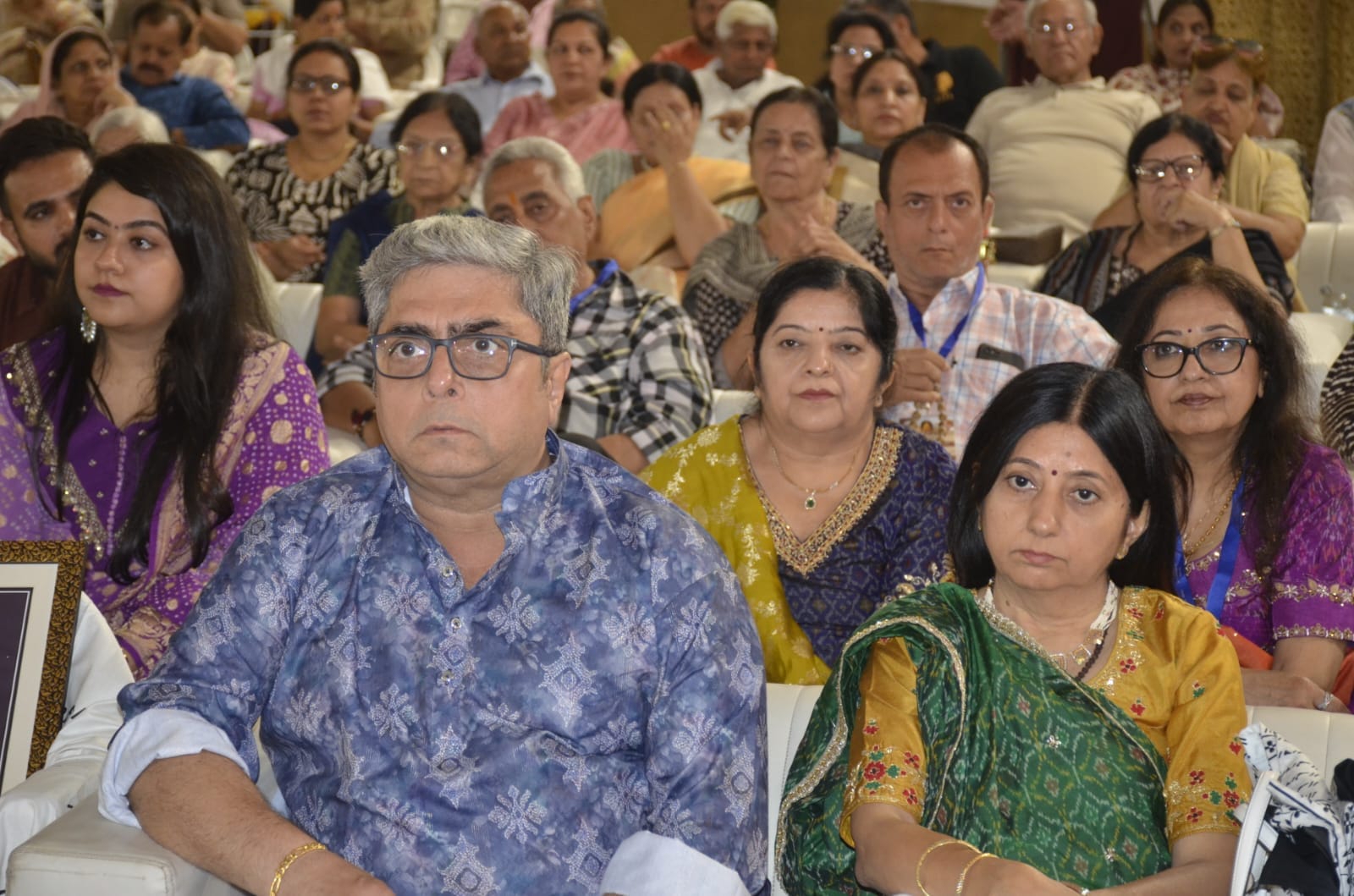 शुकतीर्थ में कथा सुनाते मोरारी बापू