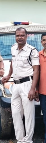 बेटियों को बचाने नर्मदा में कूदे आरक्षक शिवलाल परस्ते,खुद डूबने से मौत; पूरे पुलिस महकमे में शो बेटियों को बचाने नर्मदा में कूदे आरक्षक शिवलाल परस्ते,खुद डूबने से मौत; पूरे पुलिस महकमे में शो