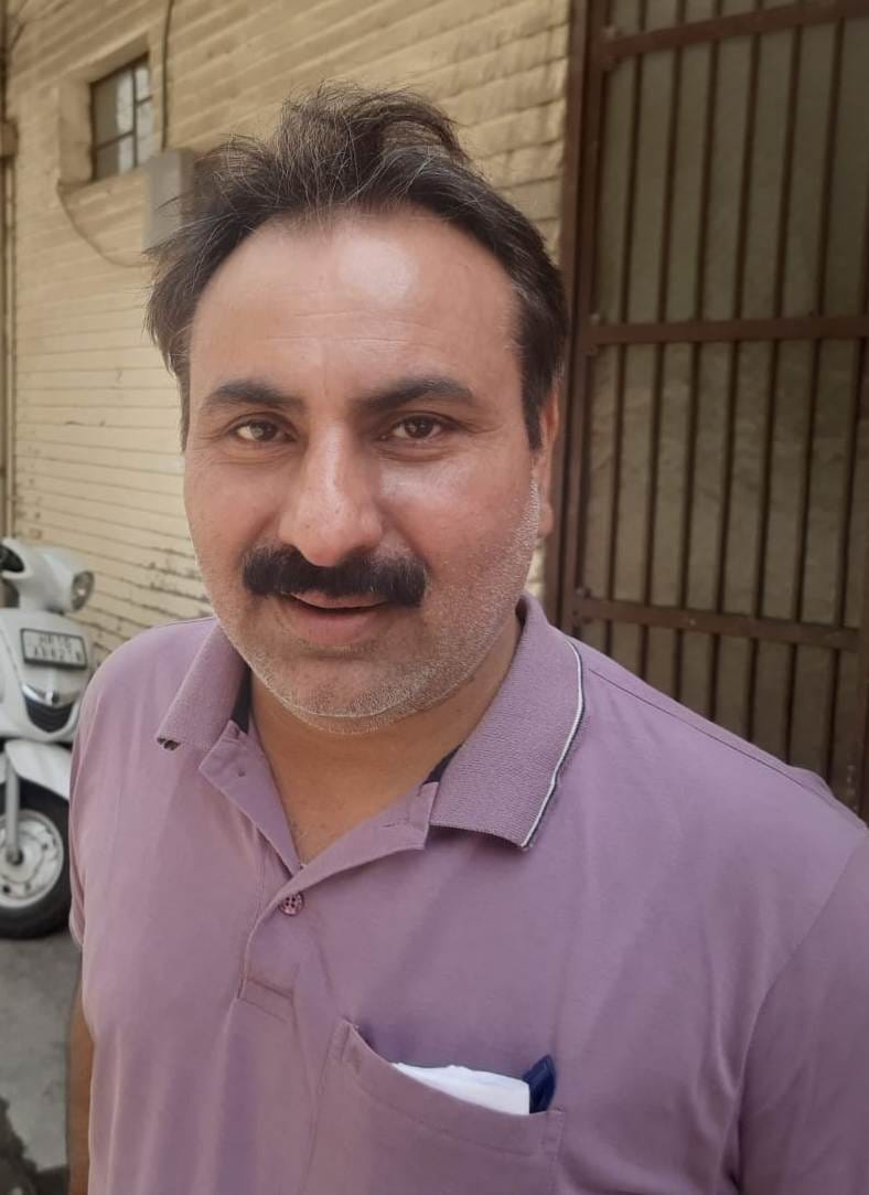 फोटो : सोनीपत के वेस्ट रामनगर की एक गली में सीवर ओवरफ्लो होने से बेहतर दूषित पानी। संवाद