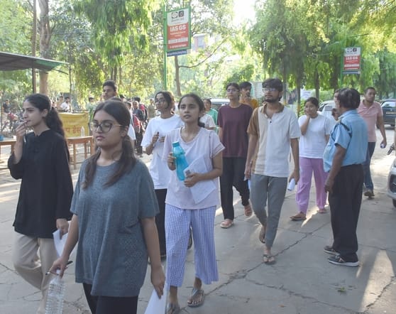 राष्ट्रीय परीक्षा एजेंसी ने रविवार को राजधानी के 76 केंद्रों पर राष्ट्रीय पात्रता सह प्रवेश परी