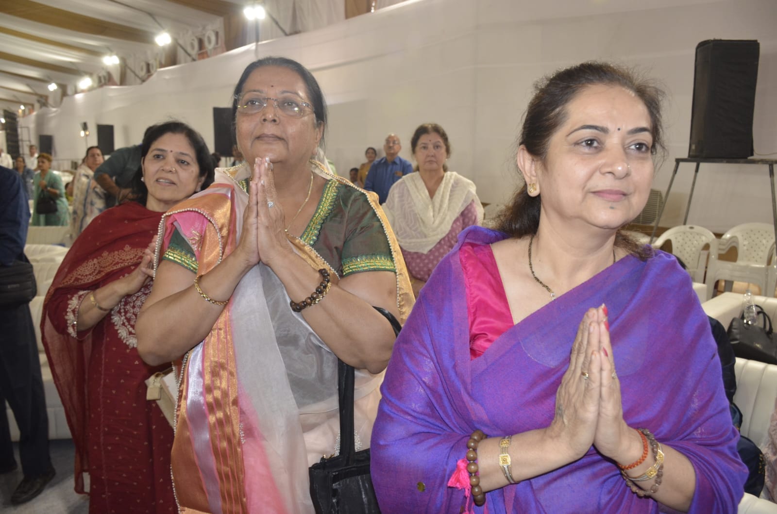 श्री शुकदेव आश्रय में आयोजित राम कथा में उमड़े श्रद्धालु। संवाद