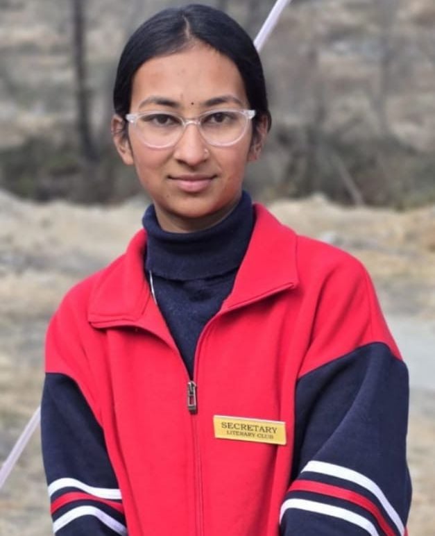ठियोग के क्यार स्कूल में प्रथम रहने वाली स्नेहा। संवाद ठियोग के क्यार स्कूल में प्रथम रहने वाली स्नेहा। संवाद