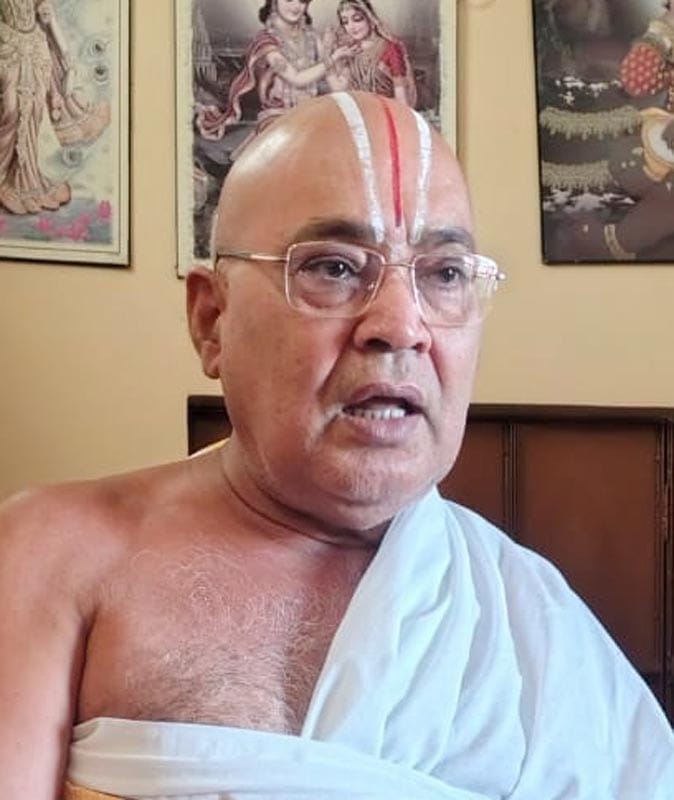 अब्दुल्लागंज में कलश यात्रा में शामिल महिलाएं। स्रोत: आयोजक