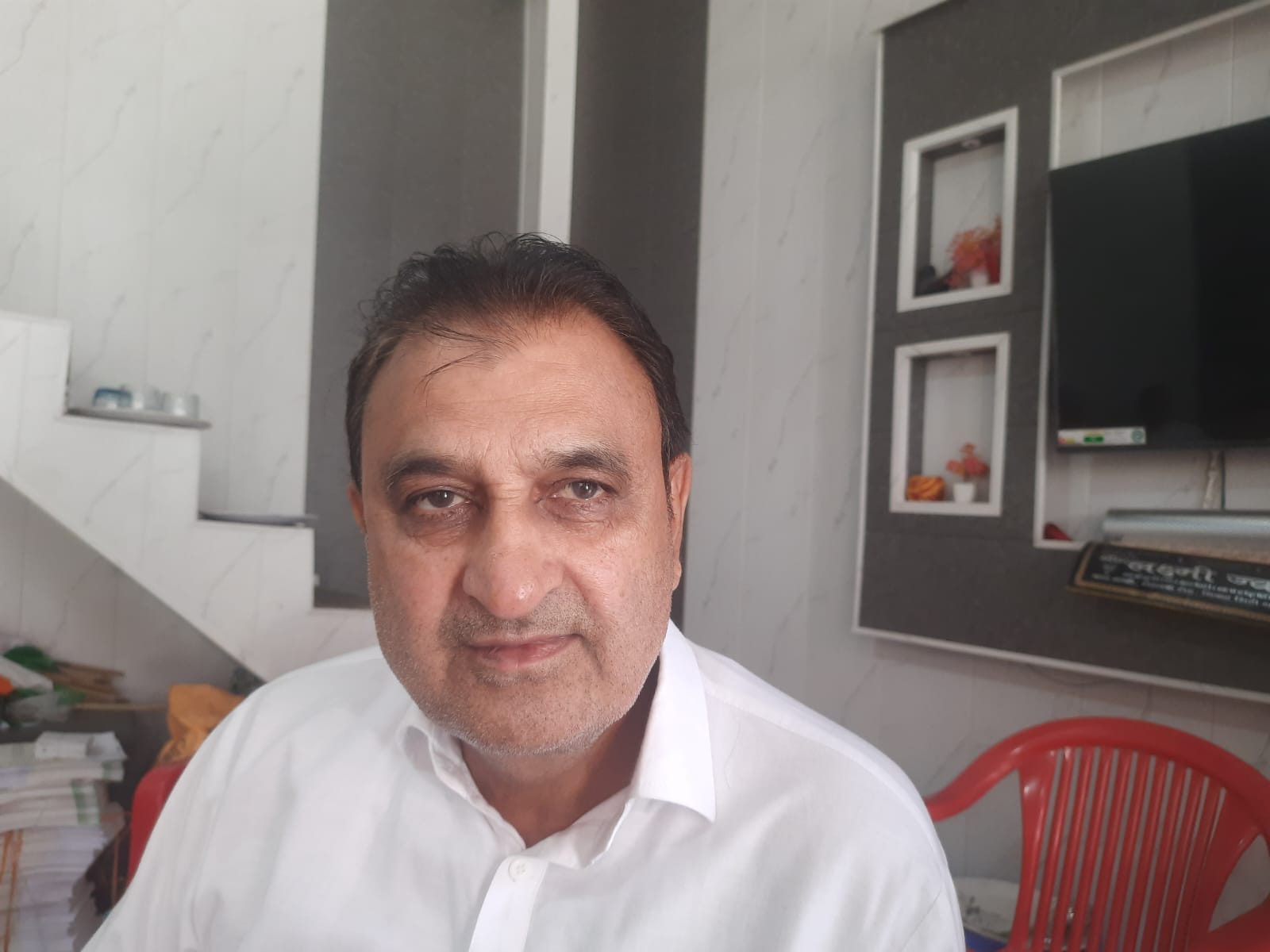 फोटो : सोनीपत के विकास नगर में गली में खोदे गए गड्ढे। संवाद फोटो : सोनीपत के विकास नगर में गली में खोदे गए गड्ढे। संवाद