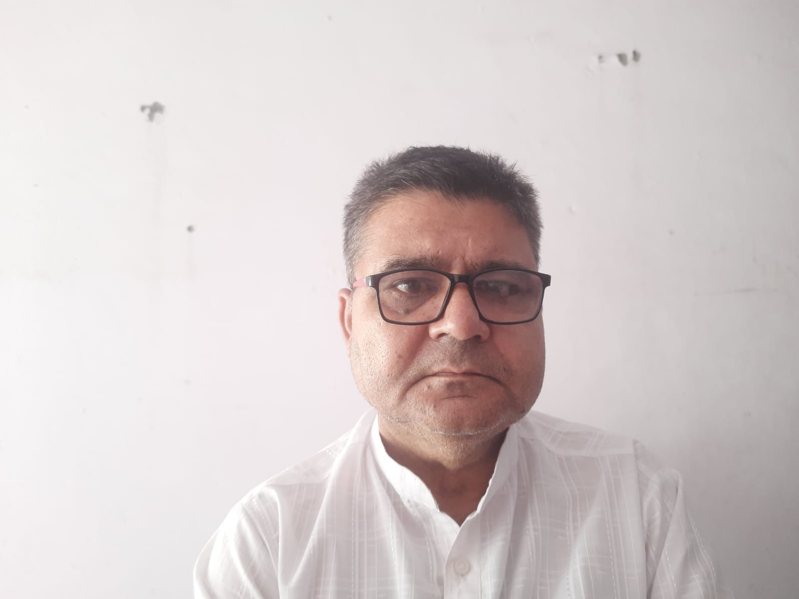 फोटो : सोनीपत के विकास नगर में गली में खोदे गए गड्ढे। संवाद फोटो : सोनीपत के विकास नगर में गली में खोदे गए गड्ढे। संवाद