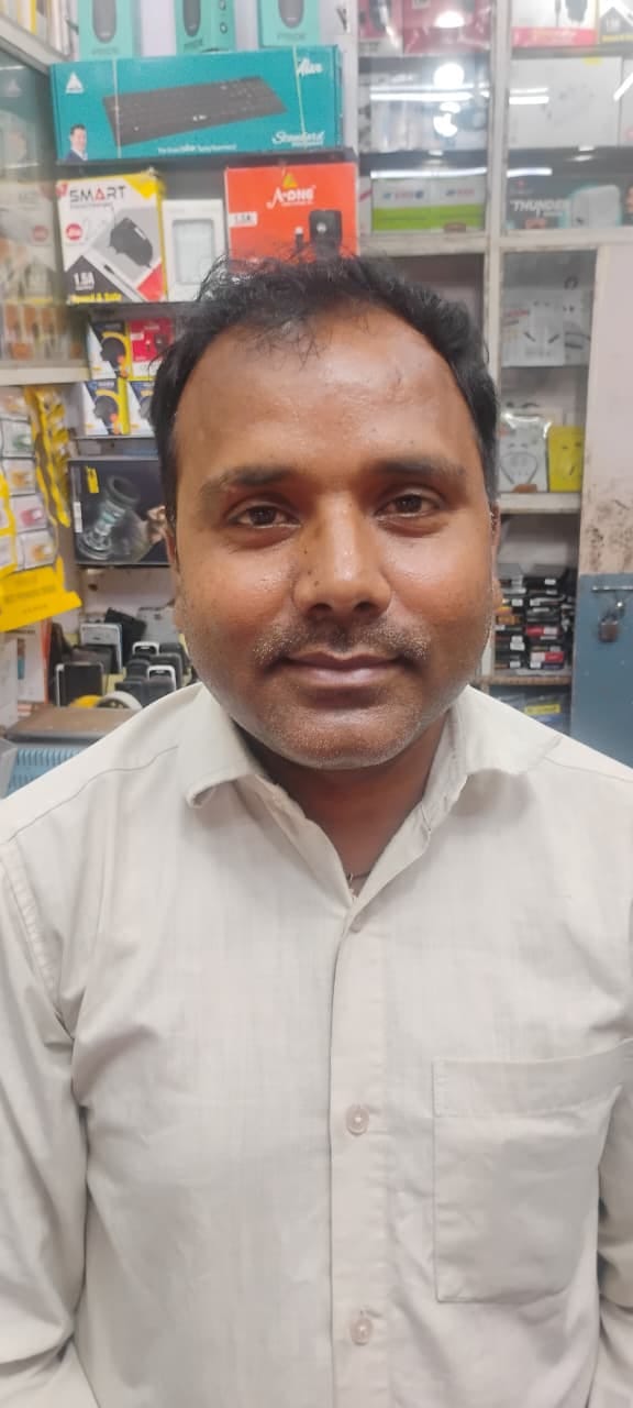 मेजा तहसील मुख्यालय की बजबजा रही हैं नालियां। सफाई कर्मी नदारत। संवाद मेजा तहसील मुख्यालय की बजबजा रही हैं नालियां। सफाई कर्मी नदारत। संवाद