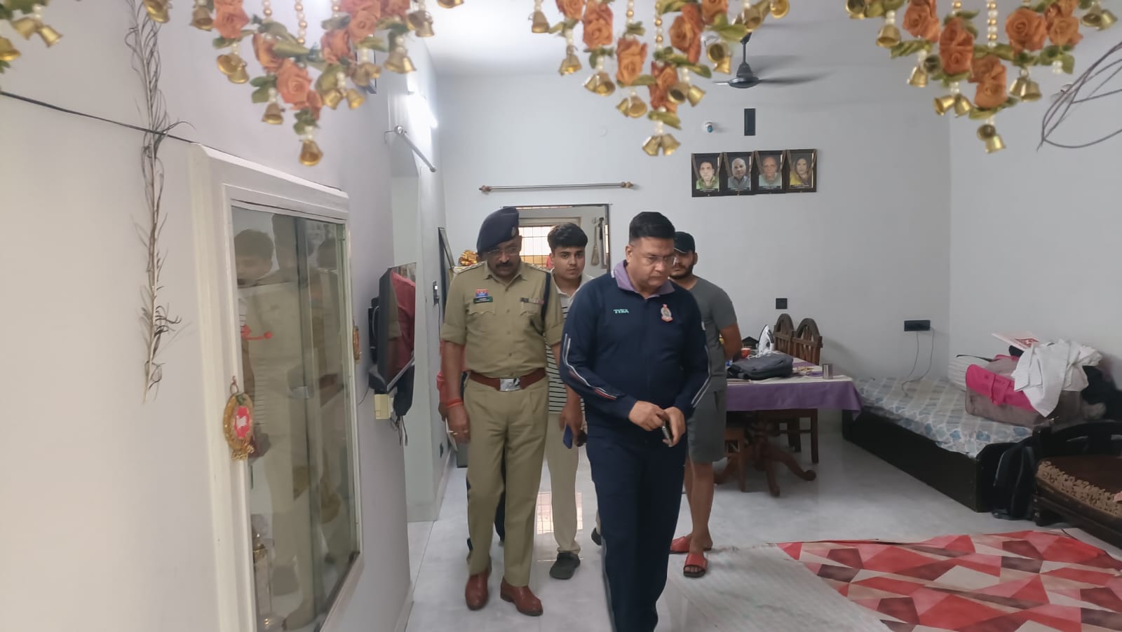 स्क्रैप व्यापारी के घर अज्ञात चोरों ने बनाया निशाना।