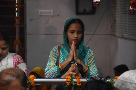 ज्येष्ठ माह के पहले बड़े मंगल पर लक्ष्मणनगरी पूरी तरह से मंगलमय नजर आई। 