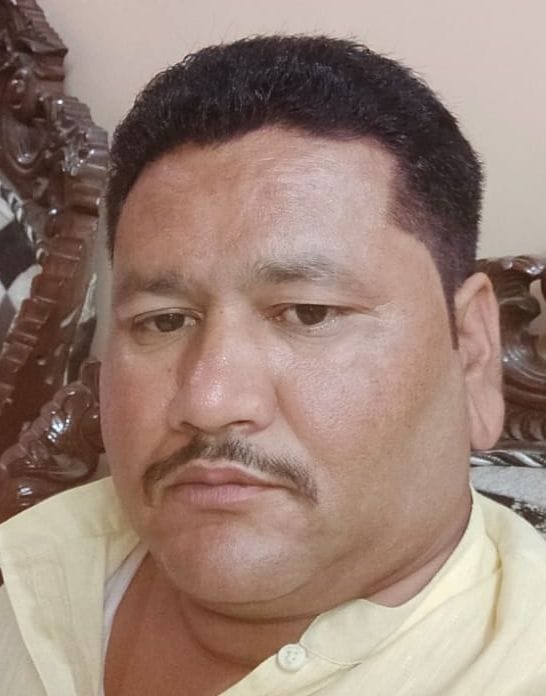 कांट क्षेत्र स्थित एक बाग में लगे आम के पेड़। संवाद