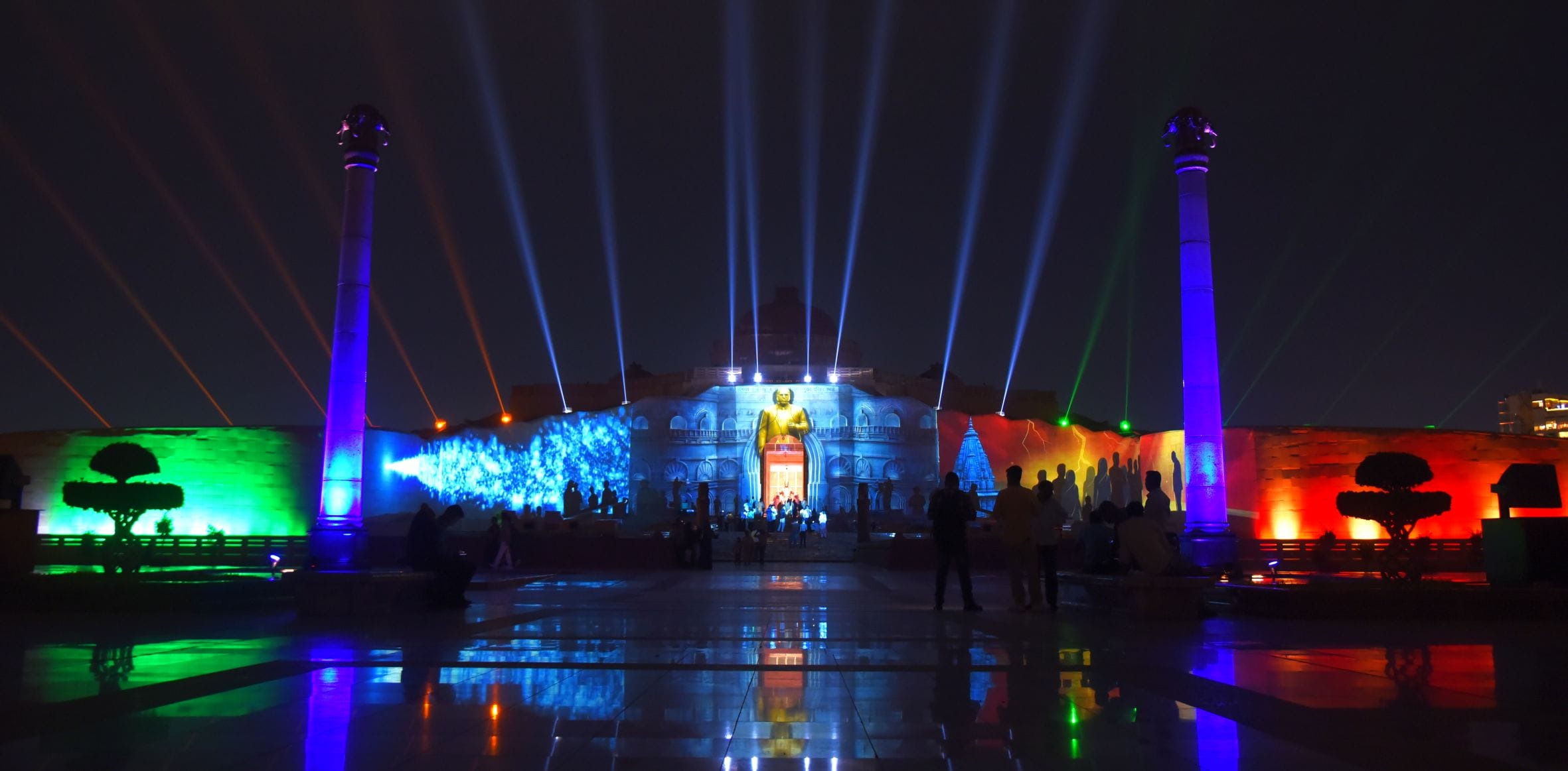 लाइट शो में दिखा बाबा साहब का जीवन