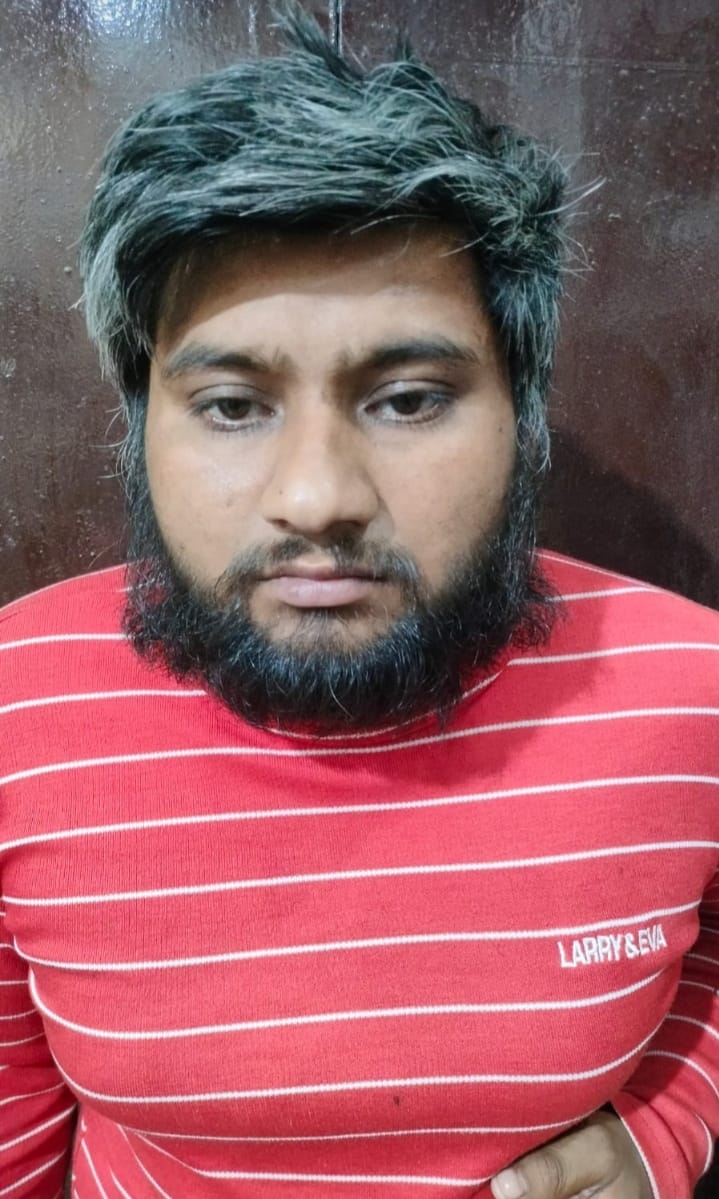 धामपुर में महंत पानप दास समाधि स्थल आश्रम में हुई मारपीट में घायल उपचाराधीन दरोगा ब्रह्मपाल गिर