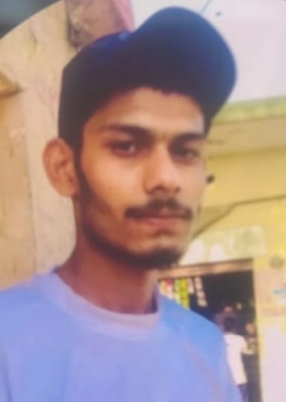 बहसूमा। रामराज में हुए हादसे में क्षतिग्रस्त बाइक की फोटो