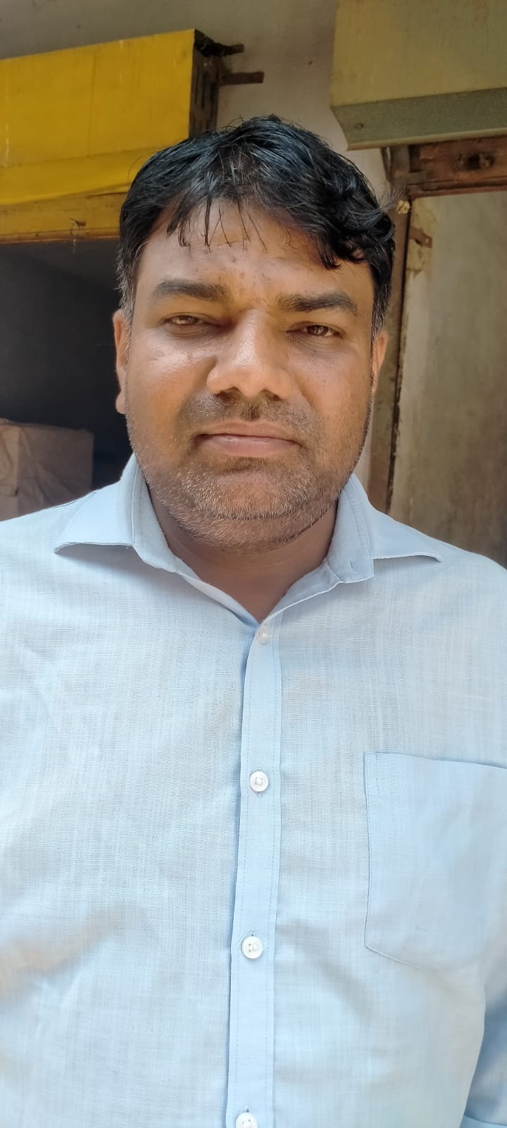 फोटो संख्या:54 पीएमश्री स्कूल के पास सड़क पर लगा कूड़े का ढेर। संवाद फोटो संख्या:54 पीएमश्री स्कूल के पास सड़क पर लगा कूड़े का ढेर। संवाद