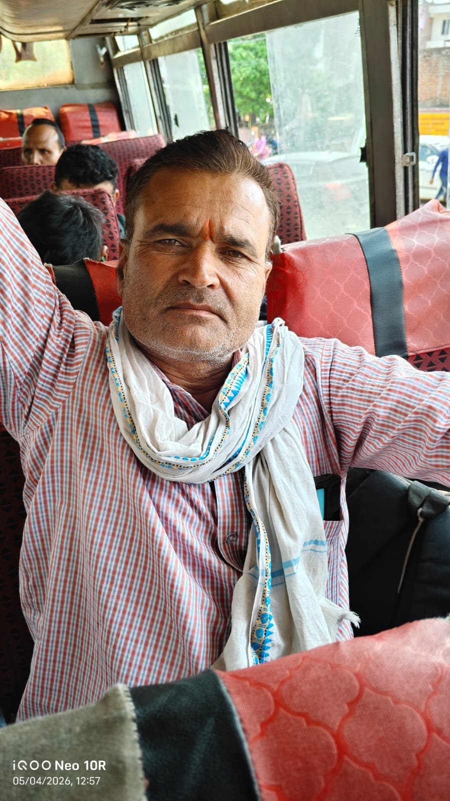 प्राइवेट बस स्टैंड परिसर में लगा वाटर कूलर के टोटियों से नहीं निकल रहा पानी। संवाद