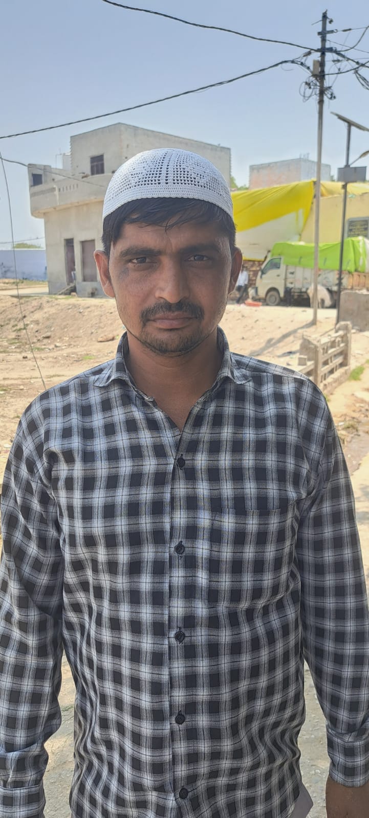 सरूरपुर। वार्ड आठ निवासी दानिश। संवाद