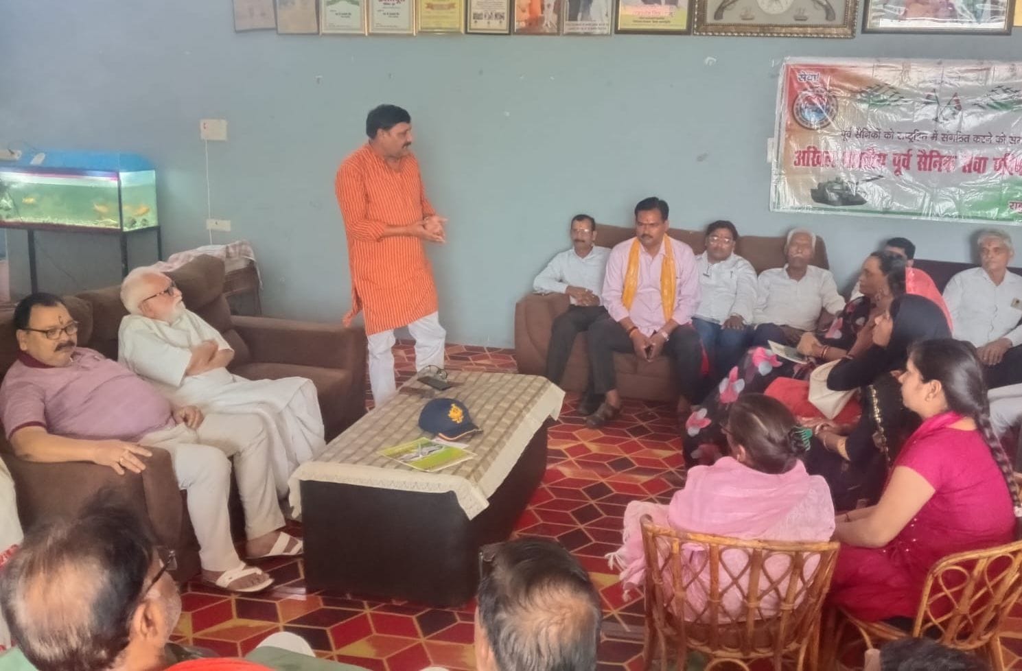 फोटो-14-कांग्रेस कार्यालय में महाराणा प्रताप के चित्र पर श्रद्धांजलि अर्पित करते कार्यकर्ता। सं फोटो-14-कांग्रेस कार्यालय में महाराणा प्रताप के चित्र पर श्रद्धांजलि अर्पित करते कार्यकर्ता। सं
