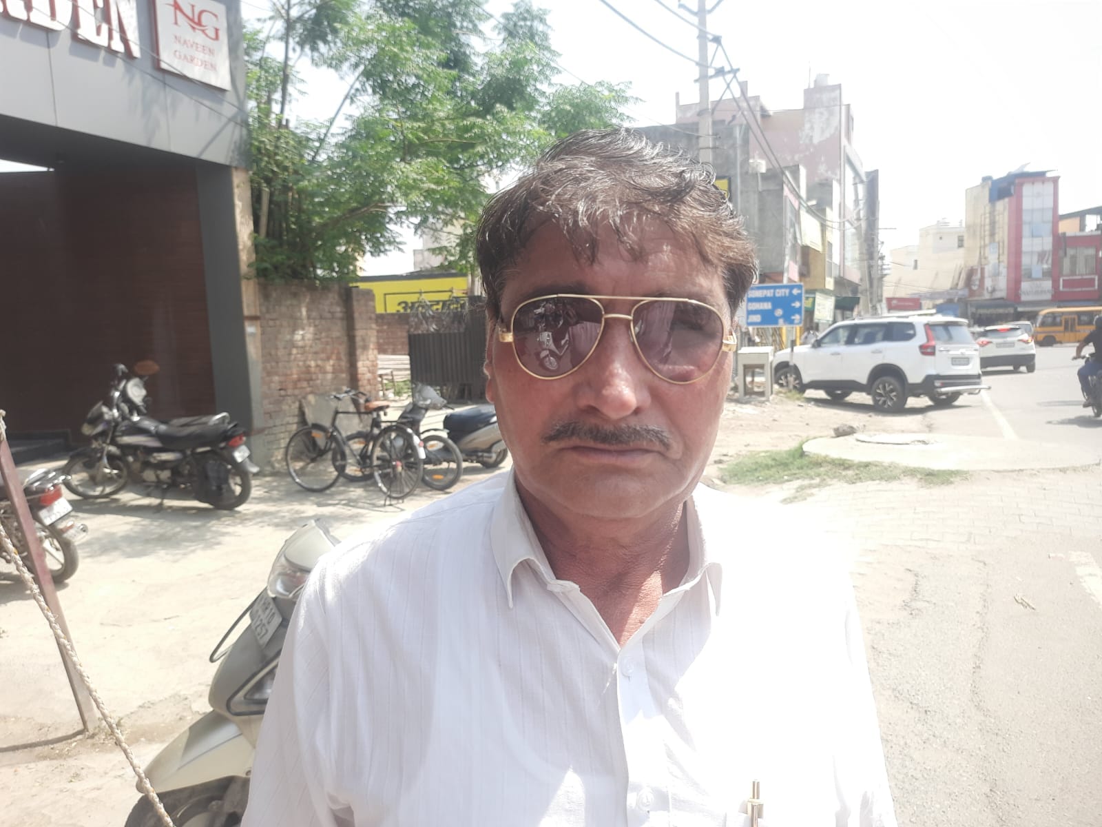 फोटो : सोनीपत की इंडियन कॉलाेनी की एक गली में भरा सीवर का पानी। संवाद