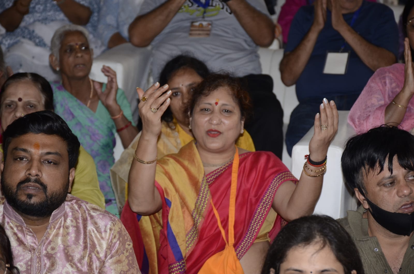 श्रीराम कथा में व्यास पीठ का पुजन बनारस से पधारे जगतगुरु सतवा बाबा संवाद