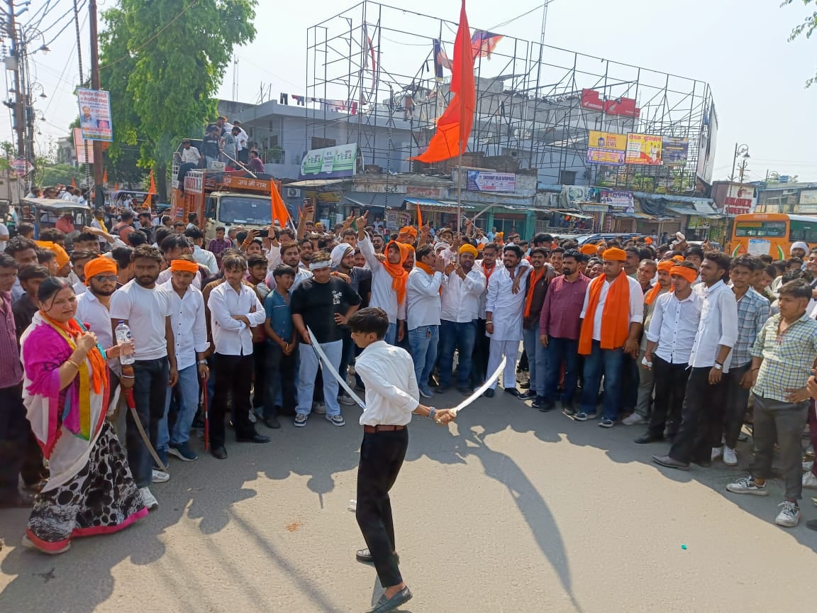 बिजनौर में महाराणा प्रताप जयंती पर निकाली गई शोभायात्रा में शामिल अतिथिगण। संवाद