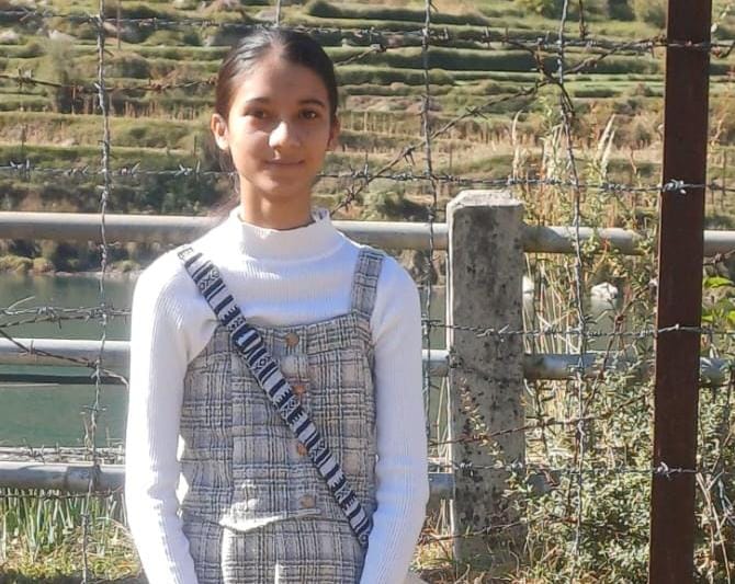 बोर्ड की मेरिट सूची में नौवां स्थान हासिल करने वाली राजकीय वरिष्ठ माध्यमिक पाठशाला पंजगाईं की न