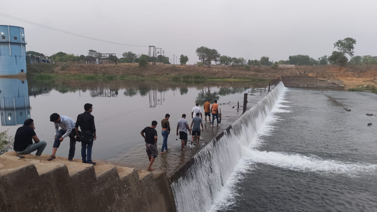 गहरे पानी में डूबने से युवक की मौत गहरे पानी में डूबने से युवक की मौत