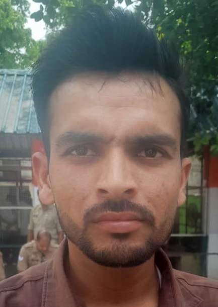 जजी कचहरी परिसर में आयोजित लोक अदालत में वादों का निस्तारण कराते वादकारी। संवाद जजी कचहरी परिसर में आयोजित लोक अदालत में वादों का निस्तारण कराते वादकारी। संवाद