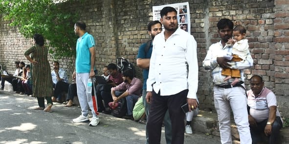 उत्तर प्रदेश शिक्षा सेवा चयन आयोग की ओर से शनिवार से 29 केंद्रों पर दो दिवसीय पोस्ट ग्रेजुएट टी