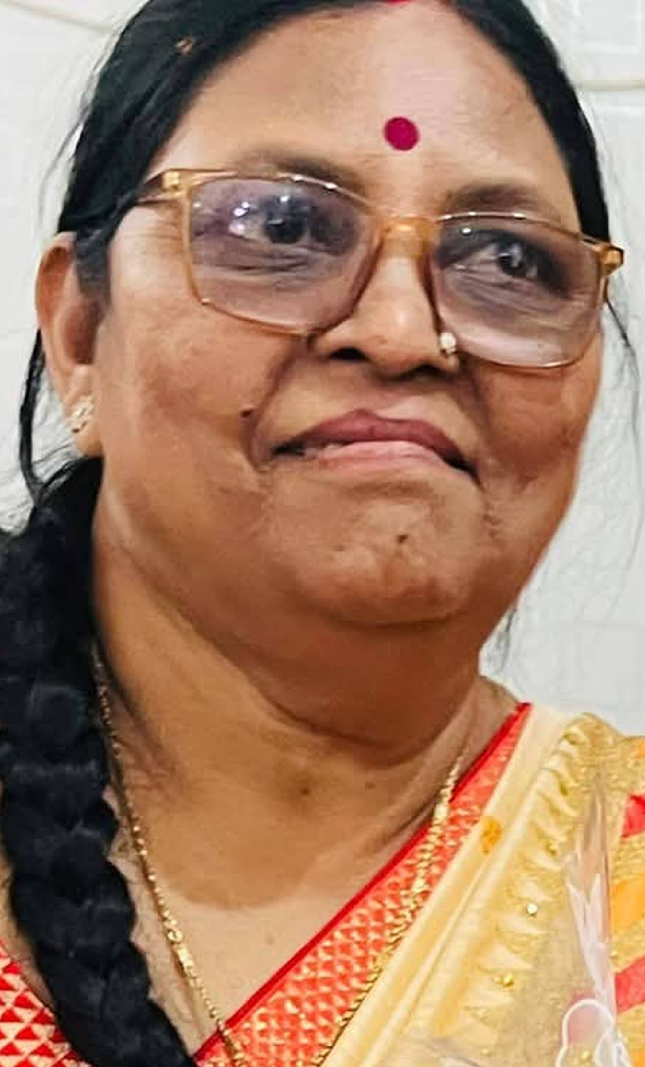 फोटो-25-मंत्री की शपथ लेती खागा विधानसभा विधायक कृष्णा पासवान। स्रोत स्वयं फोटो-25-मंत्री की शपथ लेती खागा विधानसभा विधायक कृष्णा पासवान। स्रोत स्वयं
